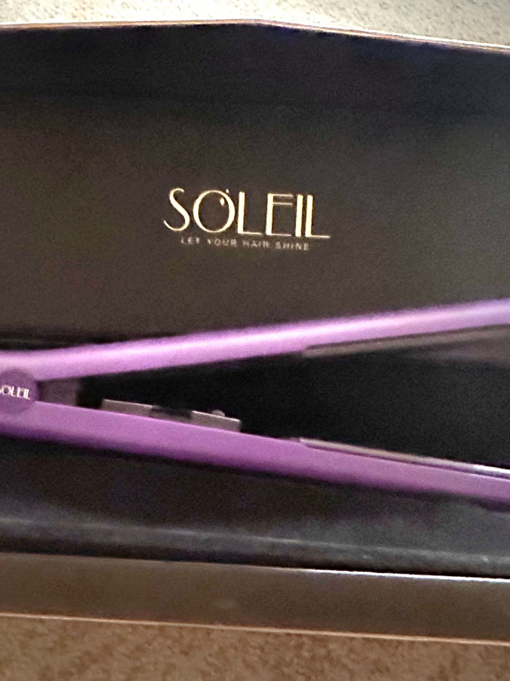 Brand New In The Box Never Been Used Soleil Flat Iron - Purple